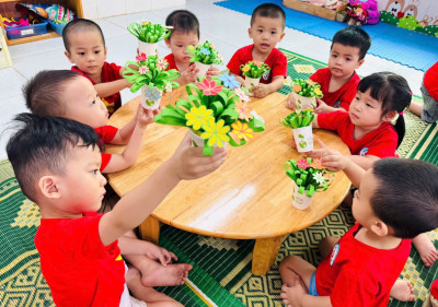 MÓN QUÀ NHỎ – TÌNH YÊU TO DÀNH TẶNG MẸ YÊU