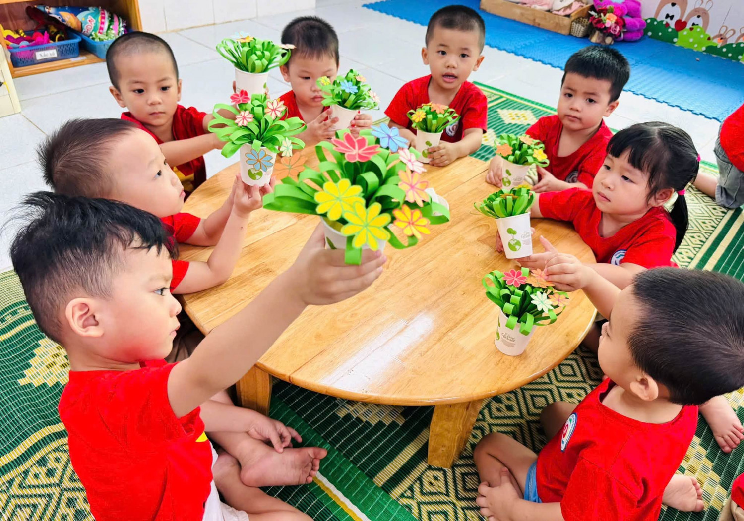 MÓN QUÀ NHỎ – TÌNH YÊU TO DÀNH TẶNG MẸ YÊU